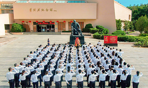 “不忘初心，，，，，切记使命”  <br>认真组织开展“七一”主题党日活动